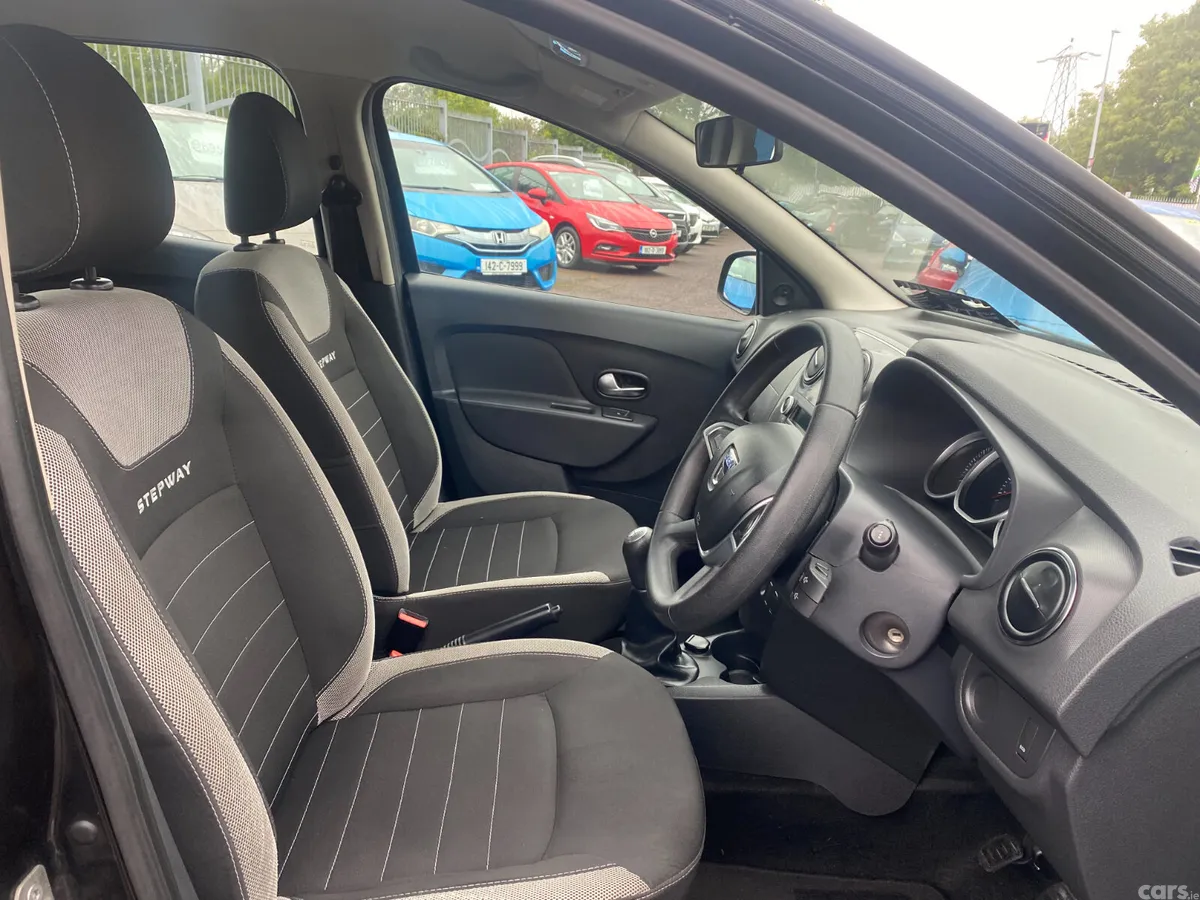 Dacia Sandero Stepway Hatchback, Diesel, 2019, Black