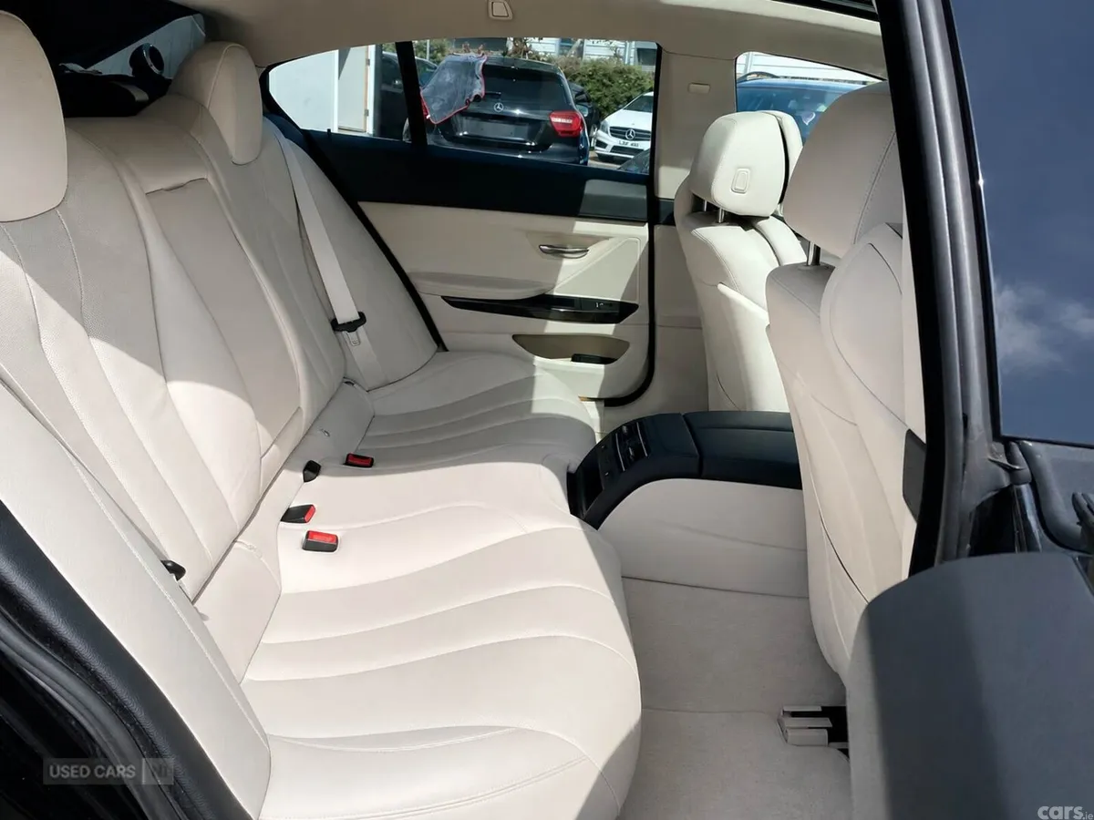 BMW 6-Series , Petrol, 2013, Black