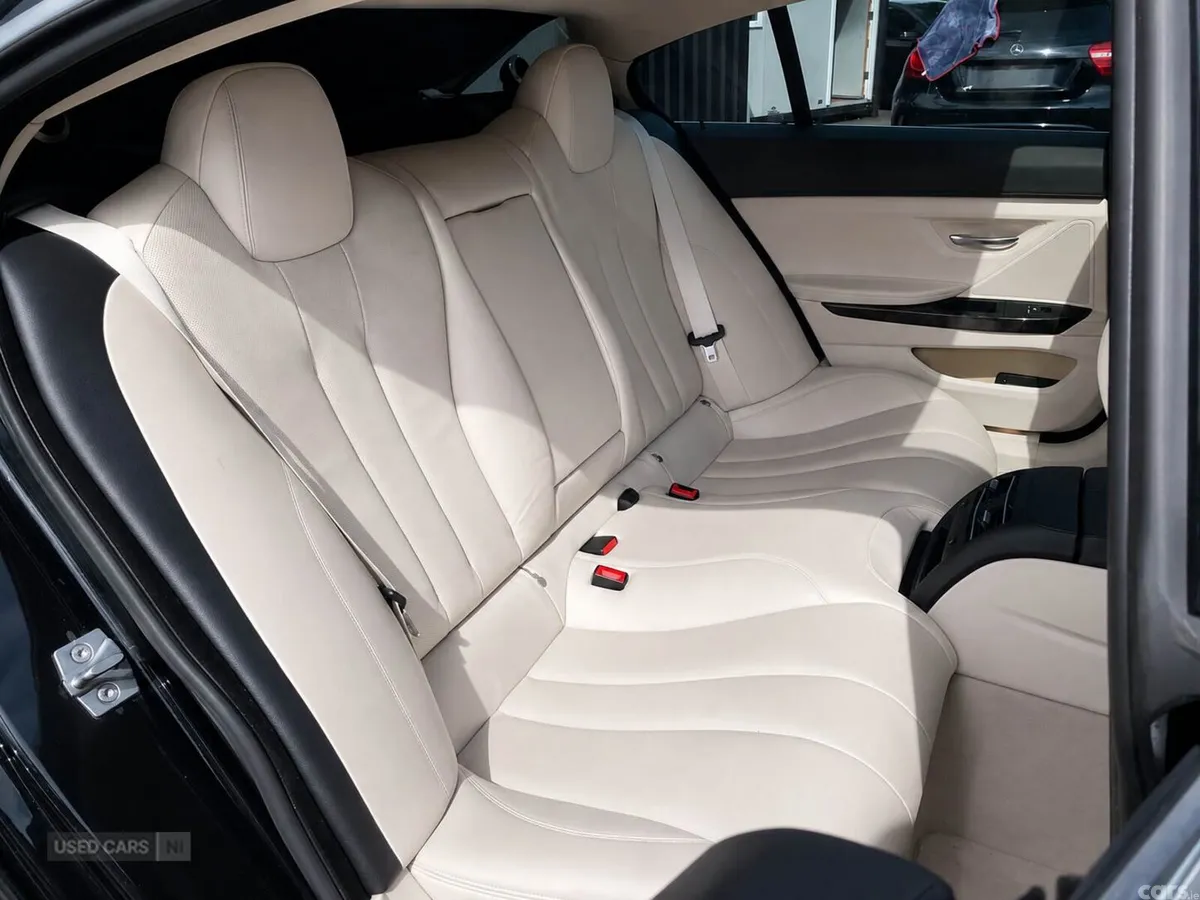 BMW 6-Series , Petrol, 2013, Black