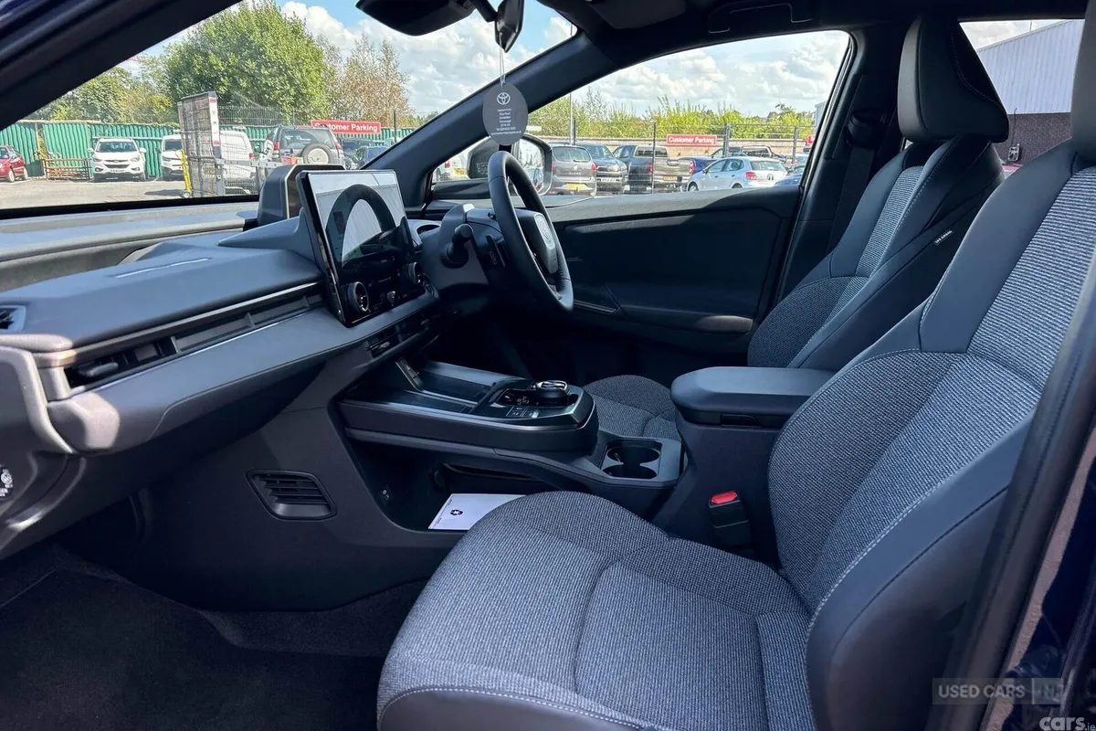 Toyota bZ4X SUV, Electric, 2026, Blue