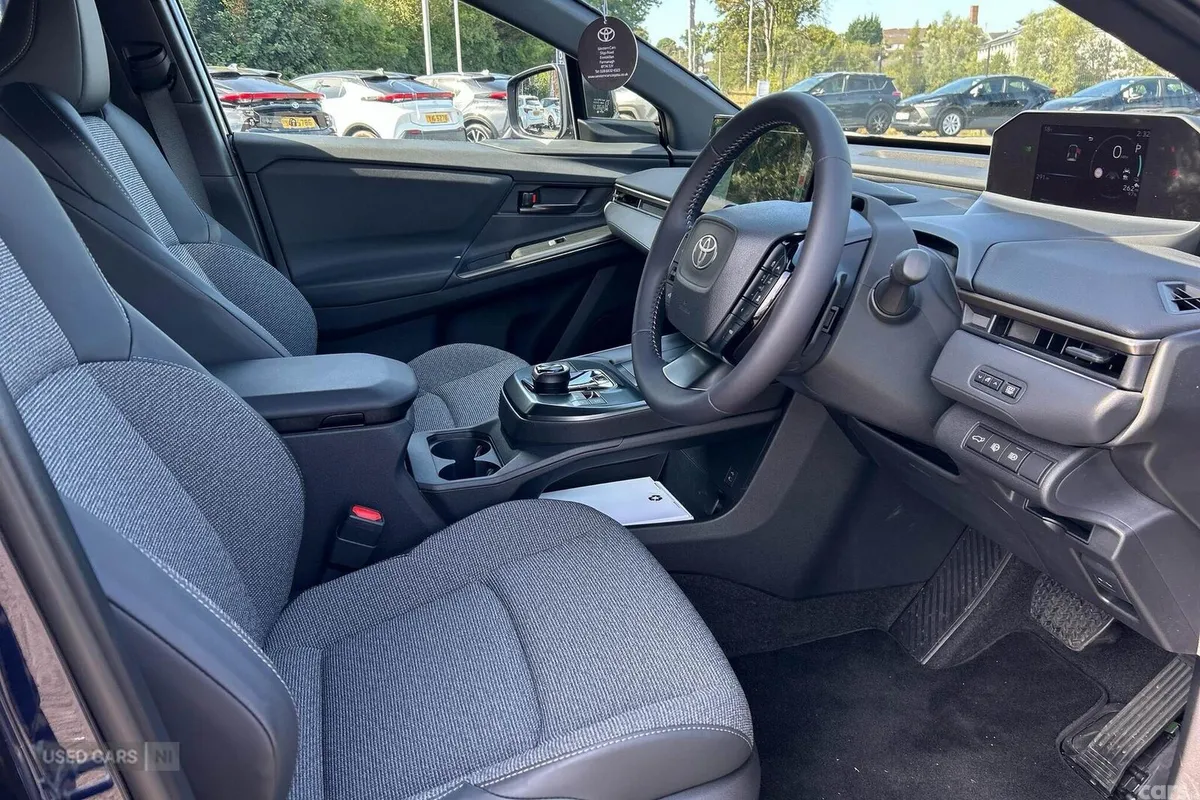Toyota bZ4X SUV, Electric, 2026, Blue