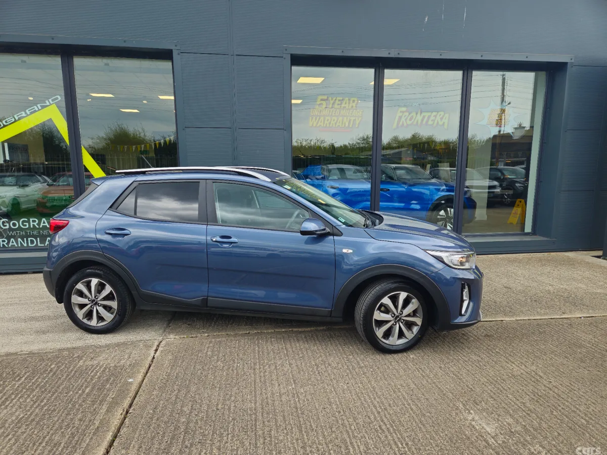 Kia Stonic Estate/Jeep, Petrol, 2022, Blue