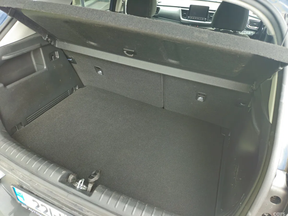 Kia Stonic Estate/Jeep, Petrol, 2022, Blue