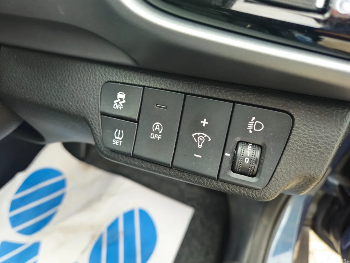 Kia Stonic Estate/Jeep, Petrol, 2022, Blue
