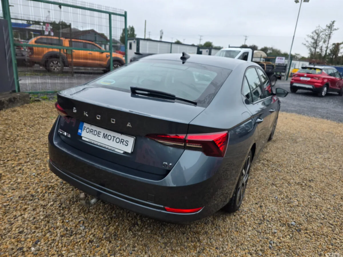 Skoda Octavia Hatchback, Petrol Plug-in Hybrid, 2021, Grey