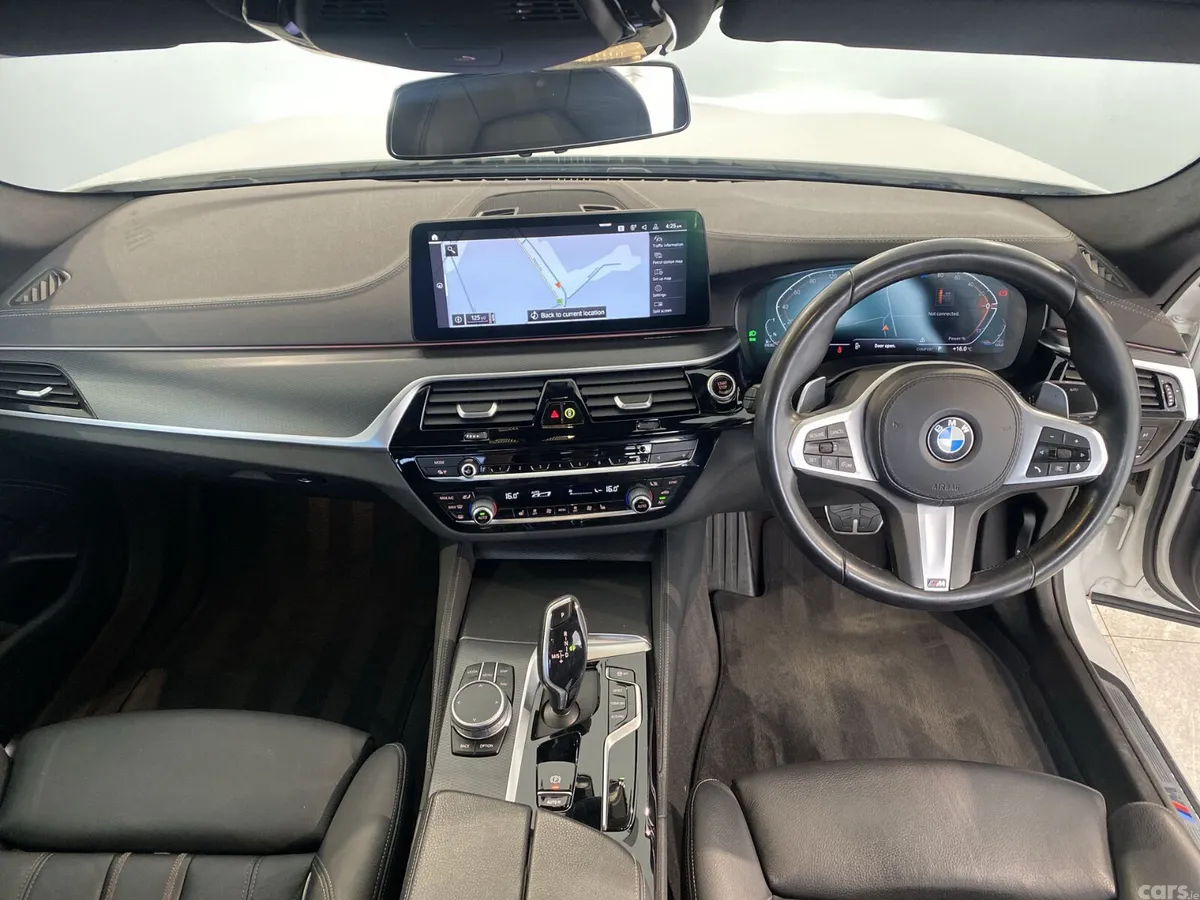 BMW 5-Series Saloon, Diesel Hybrid, 2022, White