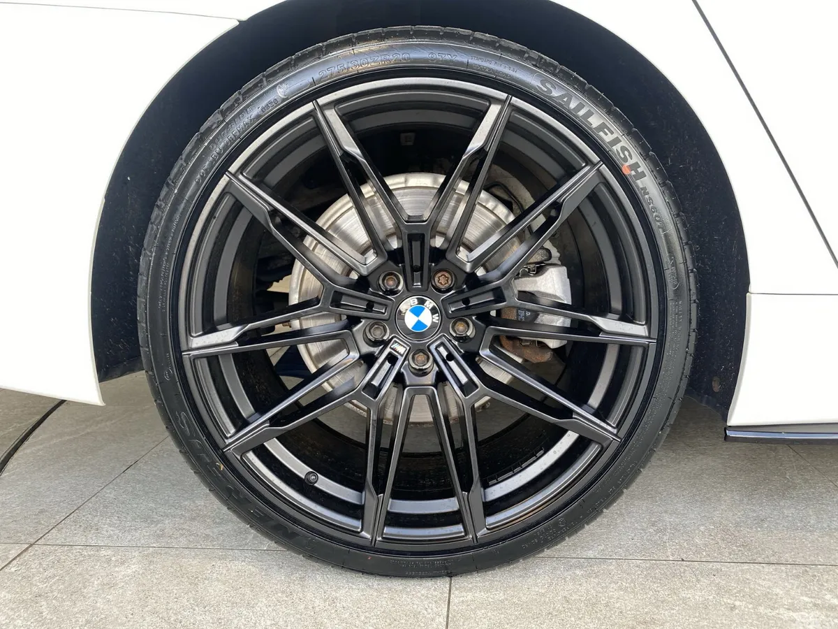BMW 5-Series Saloon, Diesel Hybrid, 2022, White