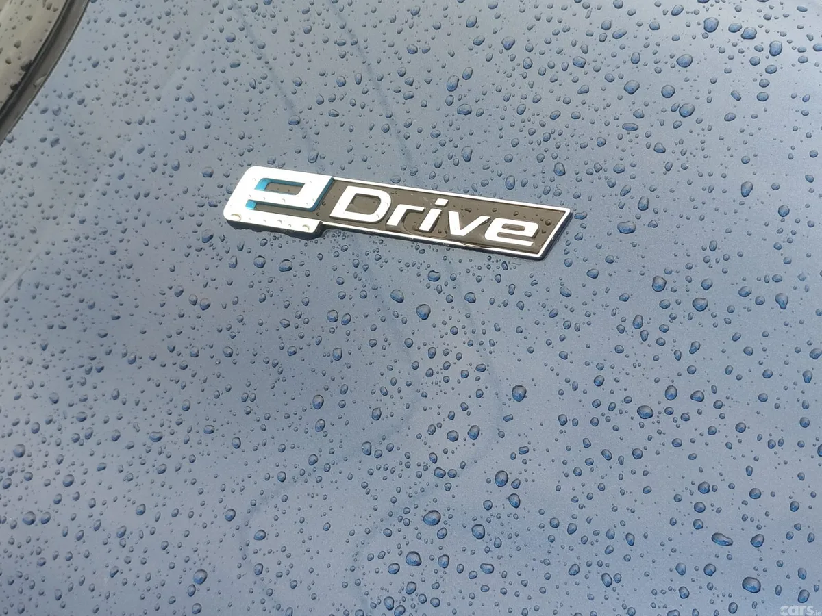 BMW 5-Series Saloon, Petrol Hybrid, 2019, Blue