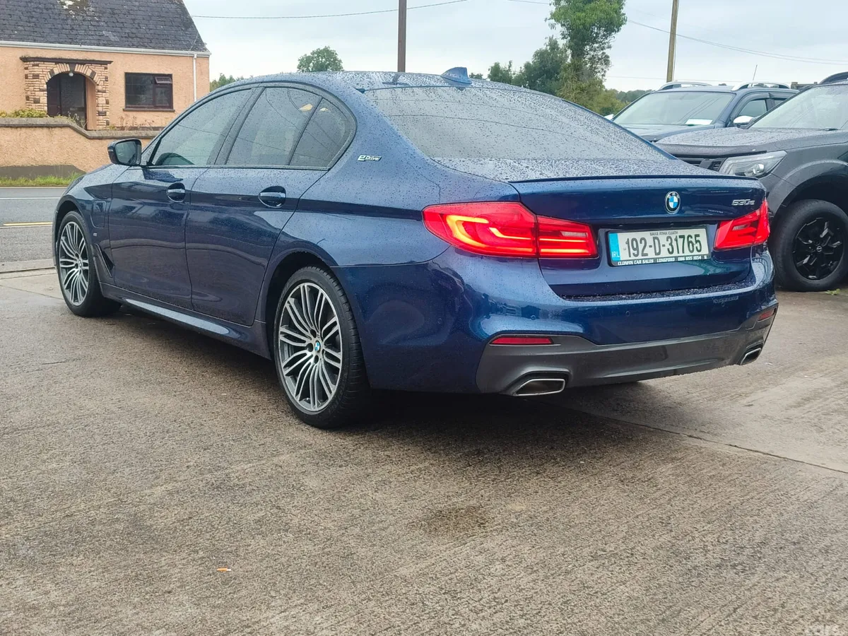 BMW 5-Series Saloon, Petrol Hybrid, 2019, Blue