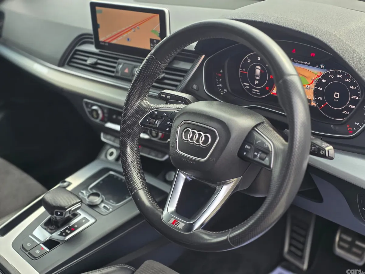Audi Q5 SUV, Diesel, 2019, Red