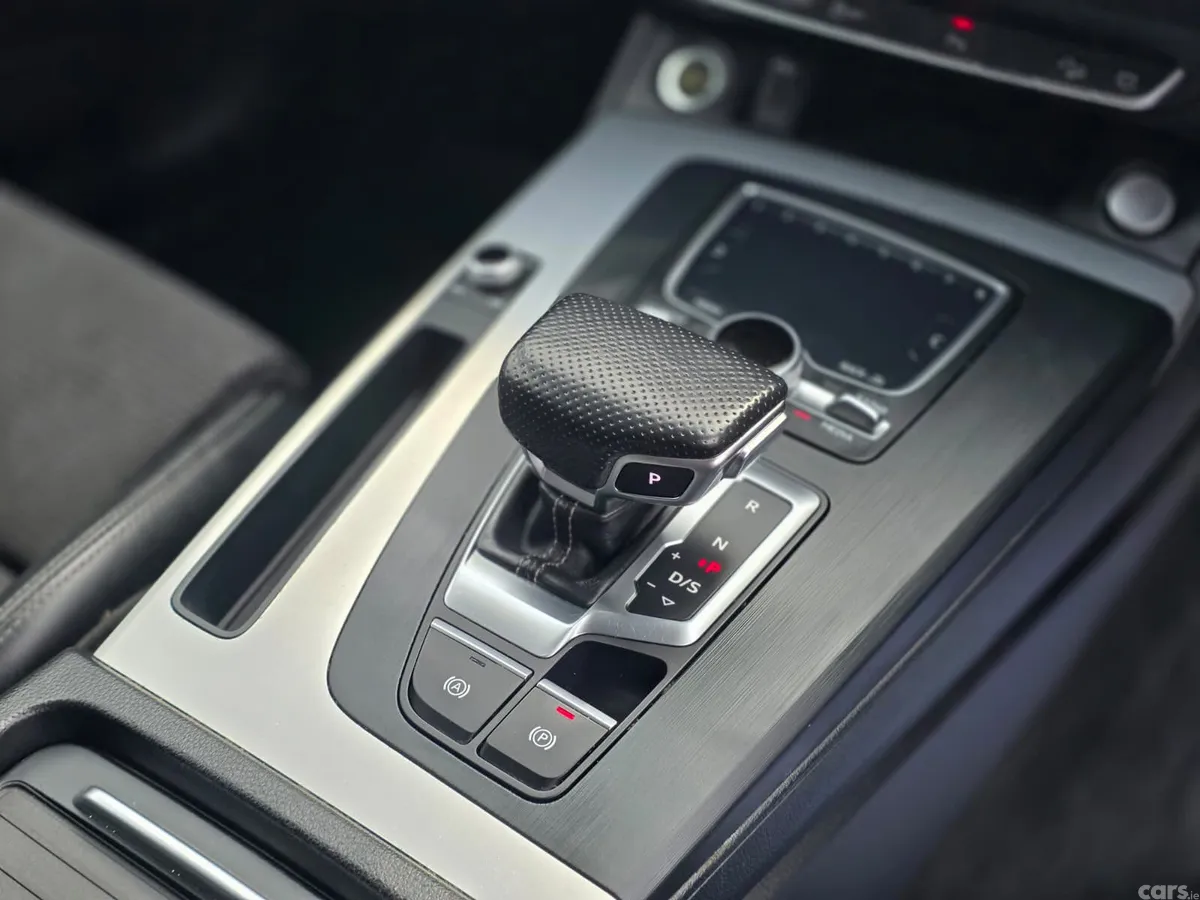 Audi Q5 SUV, Diesel, 2019, Red
