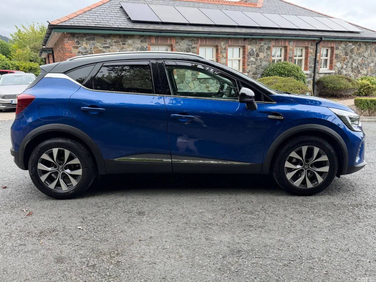 Renault Captur Hatchback, Petrol, 2021, Blue