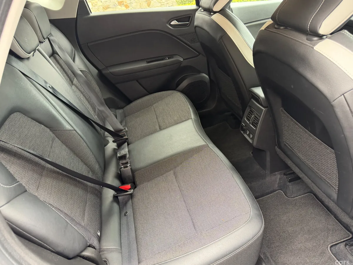 Renault Captur Hatchback, Petrol, 2021, Blue