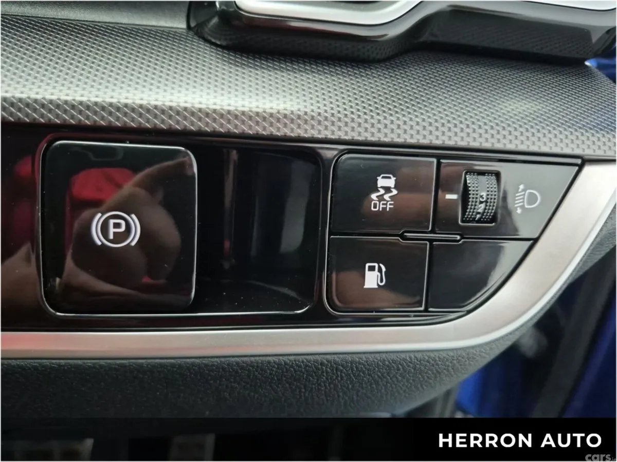 Kia Sportage SUV, Petrol Hybrid, 2025, Blue