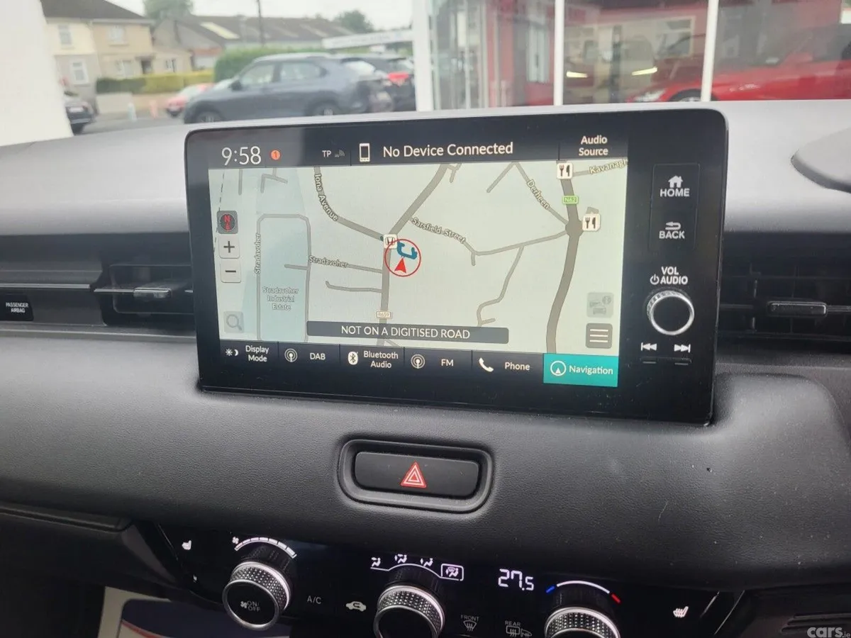 Honda HR-V SUV, Petrol Hybrid, 2023, Beige
