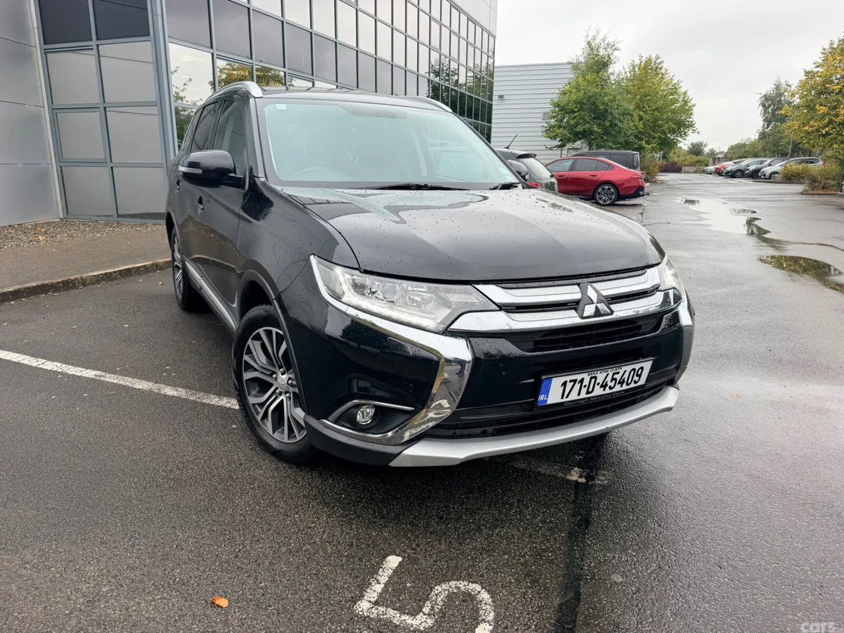 Mitsubishi Outlander SUV, Diesel, 2017, Black