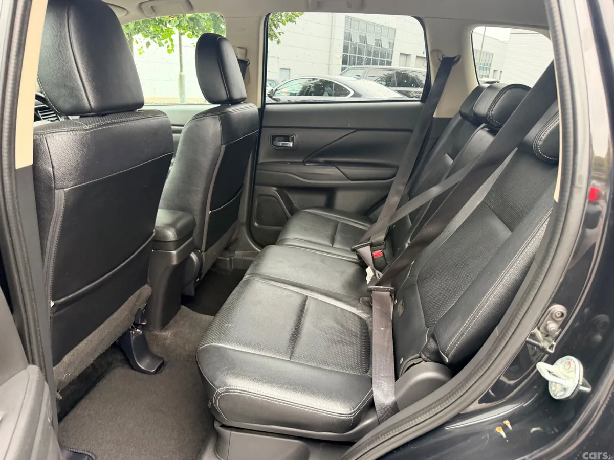 Mitsubishi Outlander SUV, Diesel, 2017, Black