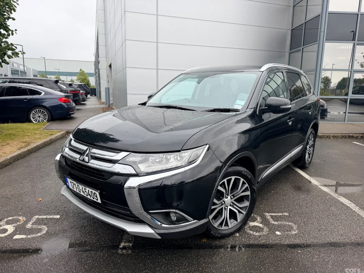 Mitsubishi Outlander SUV, Diesel, 2017, Black