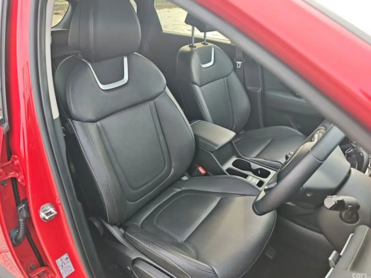 Hyundai Tucson MPV, Diesel, 2024, Red