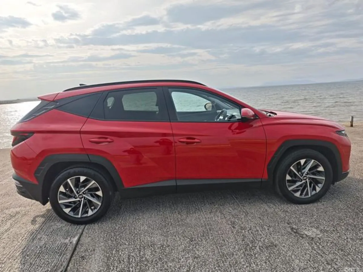 Hyundai Tucson MPV, Diesel, 2024, Red