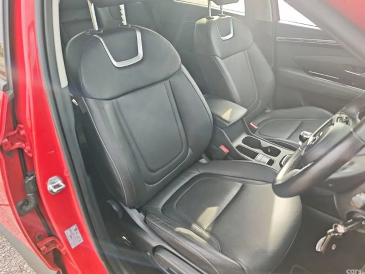 Hyundai Tucson MPV, Diesel, 2024, Red