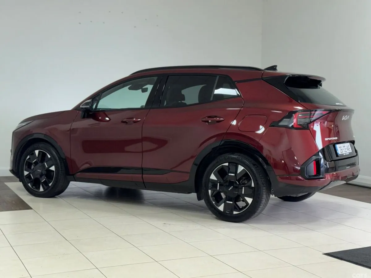 Kia Sportage MPV, Diesel Hybrid, 2026, Red