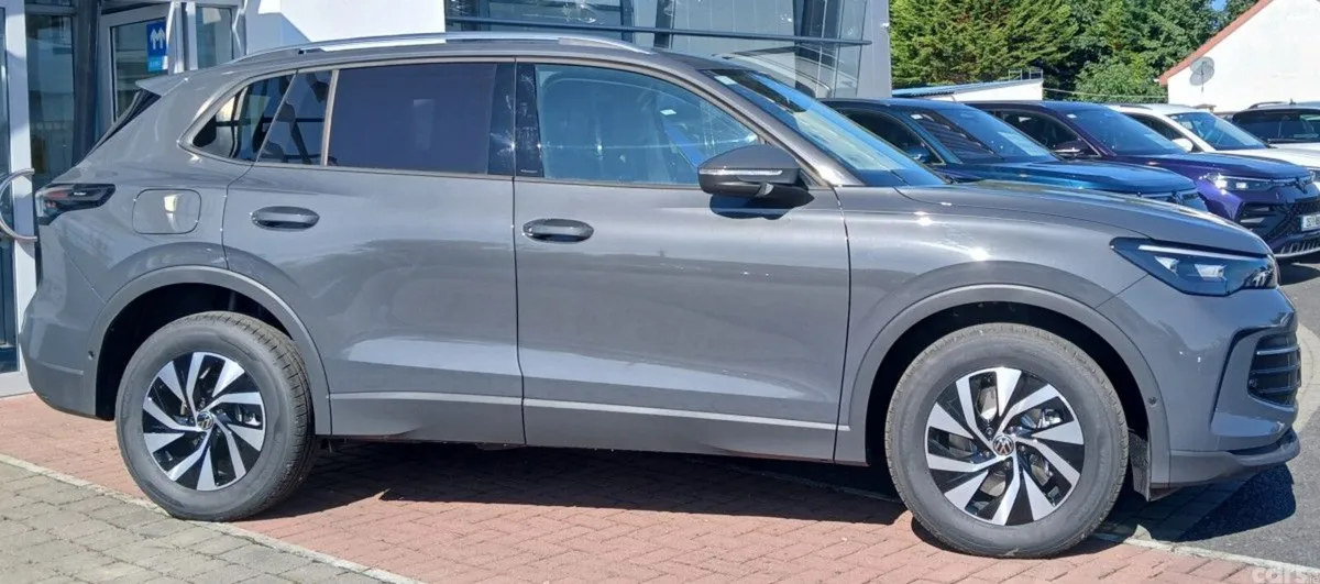 Volkswagen Tiguan SUV, Petrol Plug-in Hybrid, 2026, Grey