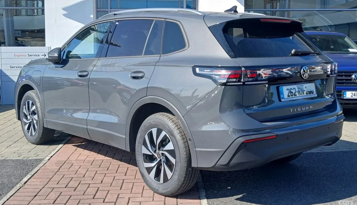 Volkswagen Tiguan SUV, Petrol Plug-in Hybrid, 2026, Grey