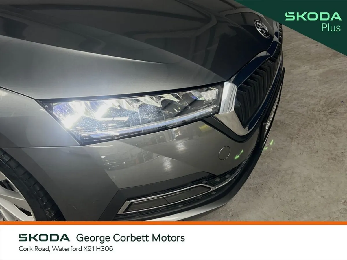Skoda Octavia Saloon, Diesel, 2024, Grey