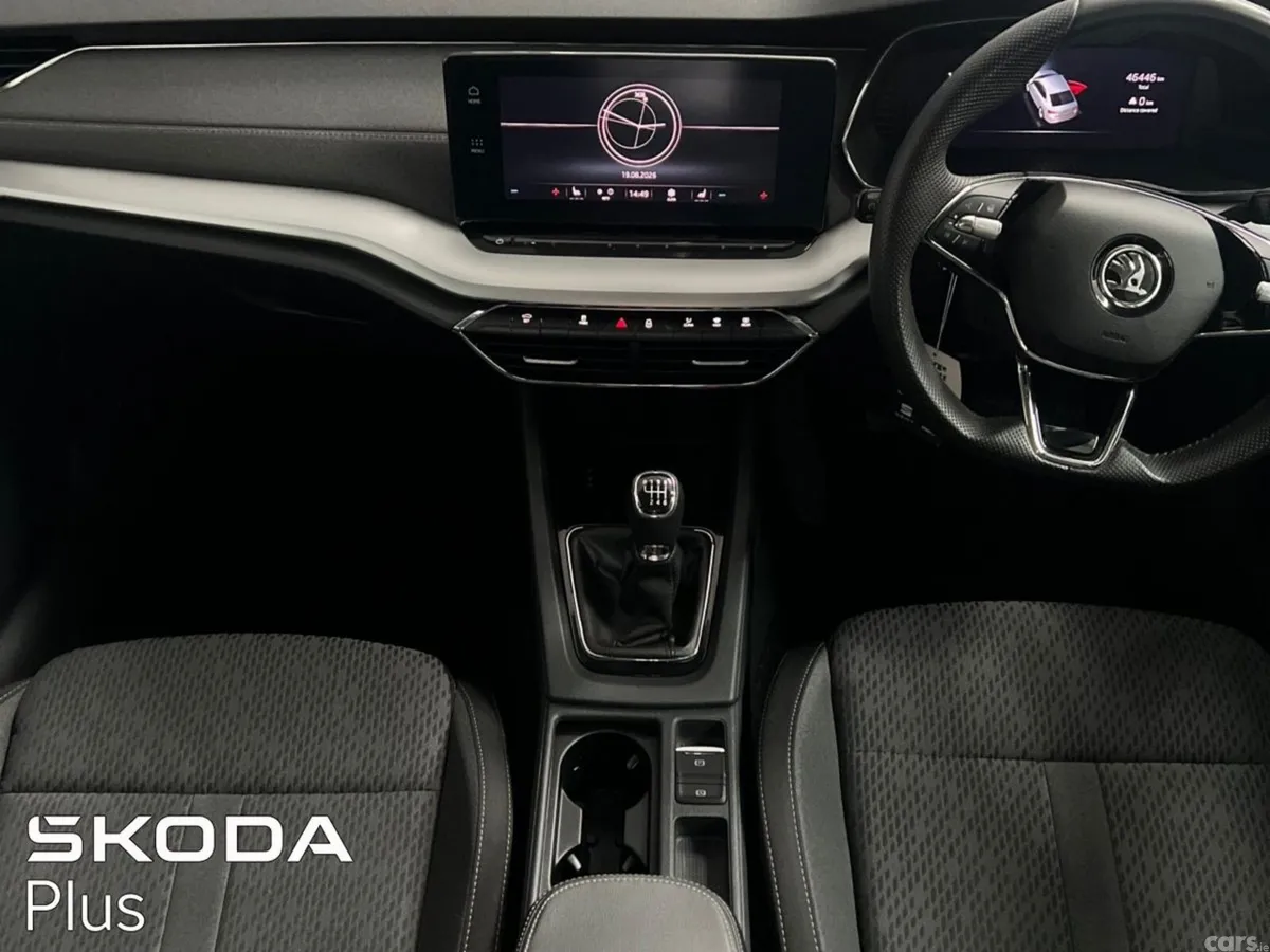 Skoda Octavia Saloon, Diesel, 2024, Grey