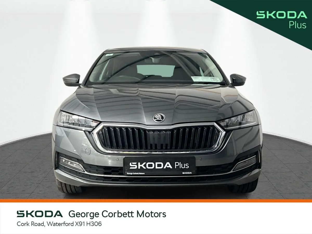 Skoda Octavia Saloon, Diesel, 2024, Grey