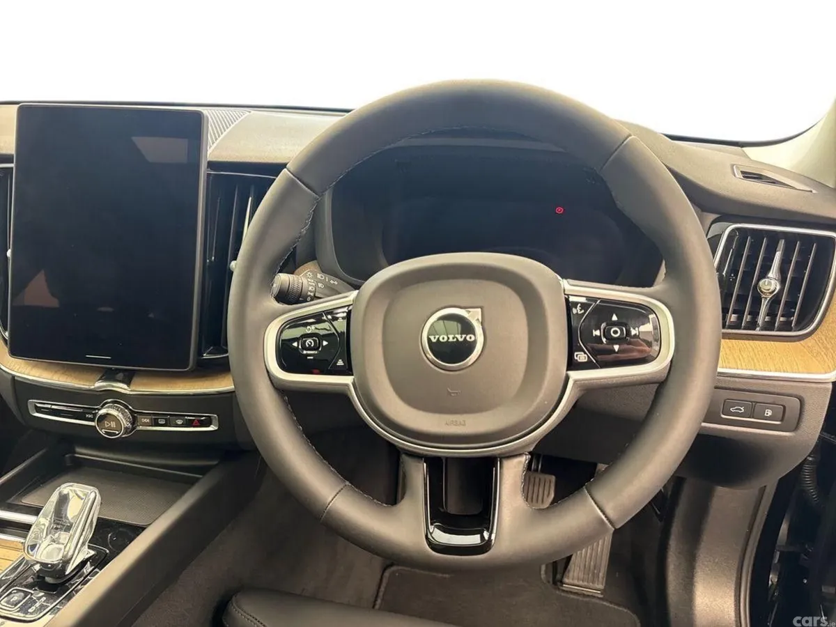 Volvo XC60 SUV, Petrol Plug-in Hybrid, 2026, Black