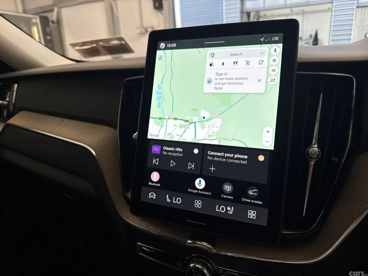 Volvo XC60 SUV, Petrol Plug-in Hybrid, 2026, Black