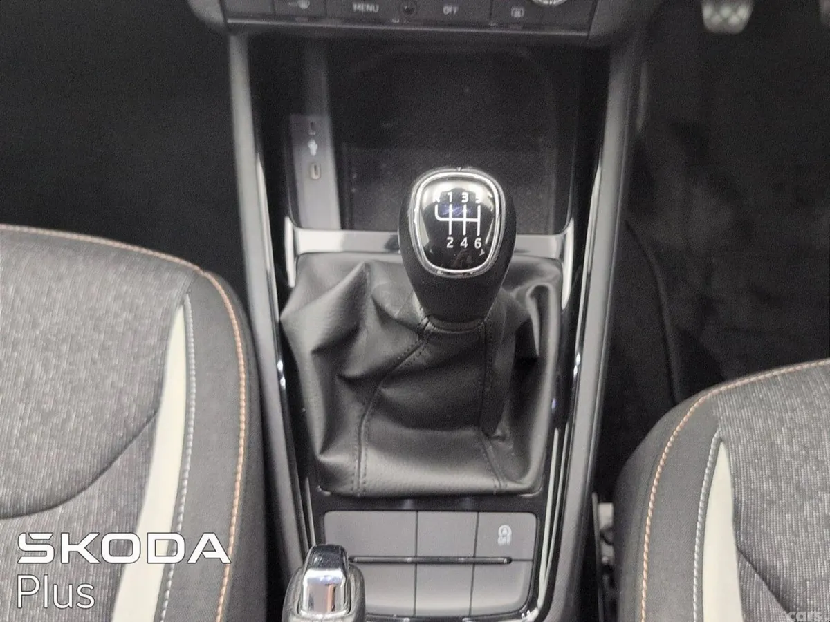 Skoda Kamiq SUV, Petrol, 2024, Grey