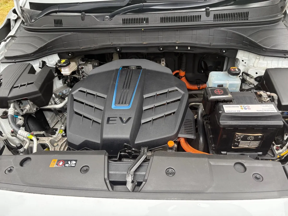 Hyundai KONA MPV, Electric, 2021, White