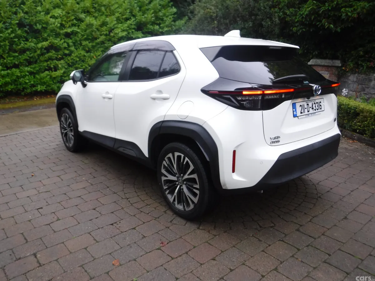 Toyota Yaris Cross SUV, Petrol Hybrid, 2021, White