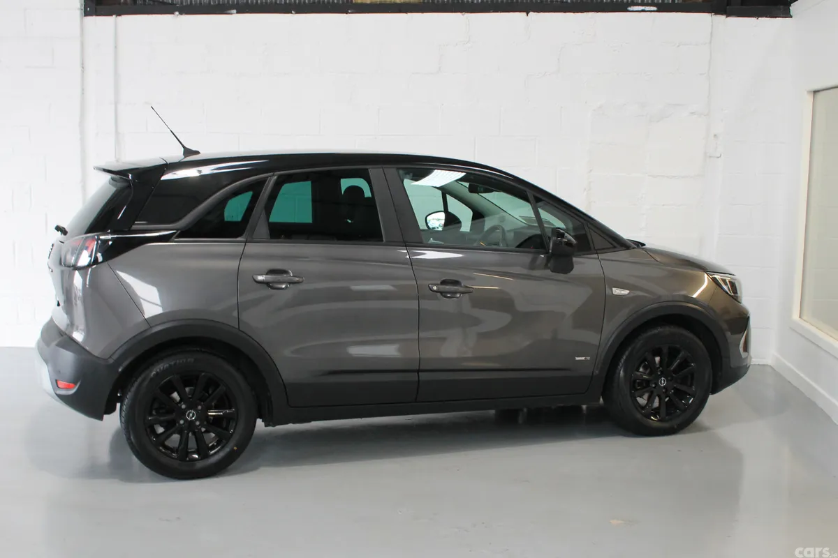 Opel Crossland SUV, Petrol, 2023, Grey