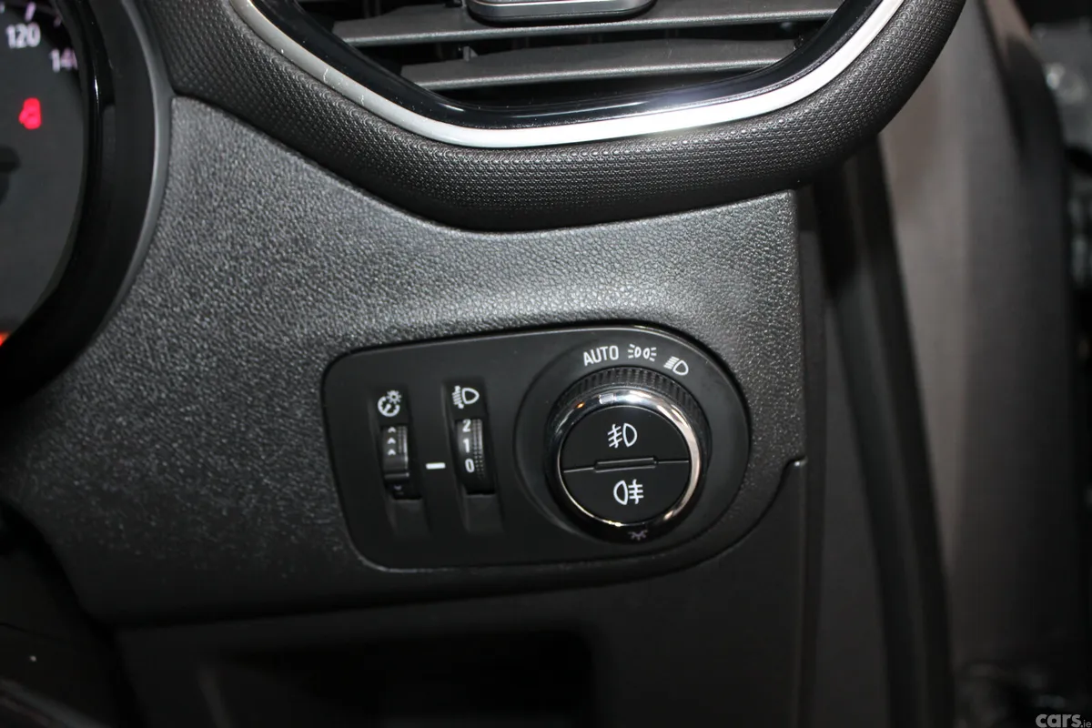 Opel Crossland SUV, Petrol, 2023, Grey