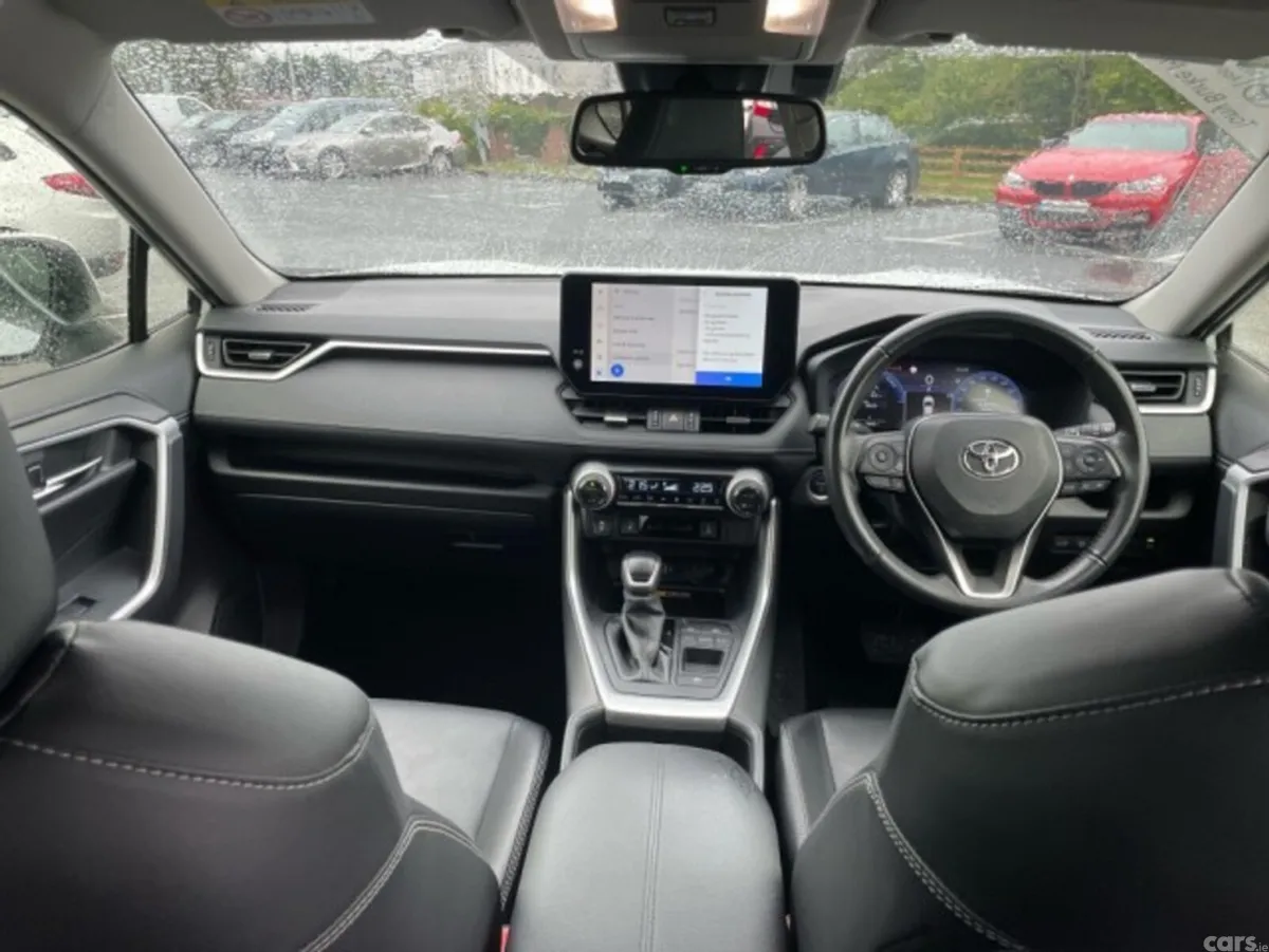 Toyota RAV4 SUV, Petrol Hybrid, 2024, White