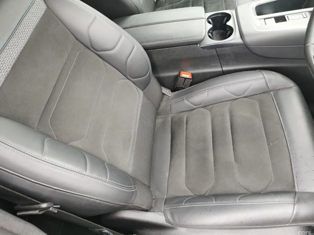 Citroen C5 Aircross MPV, Petrol Plug-in Hybrid, 2023, Grey