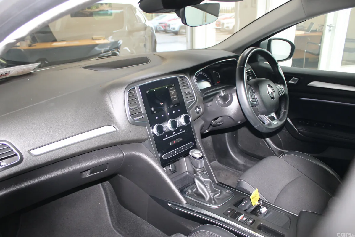 Renault Megane Saloon, Petrol, 2021, Silver
