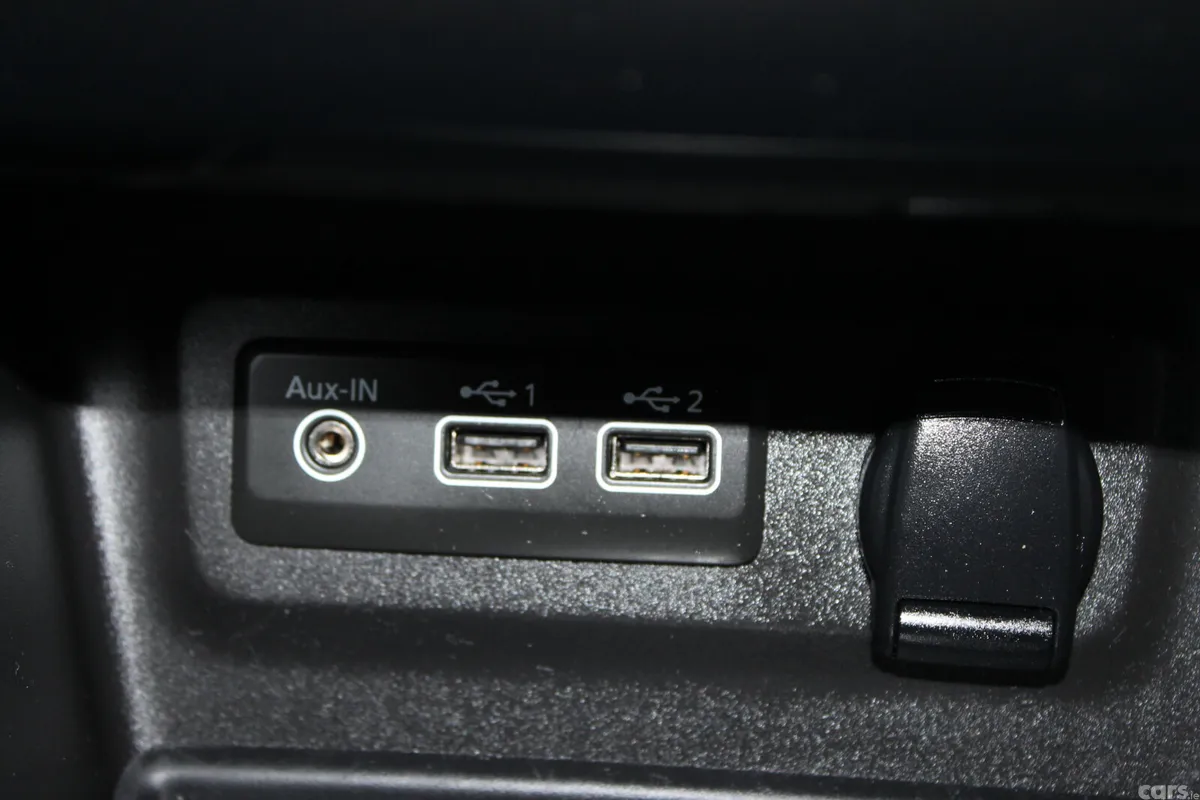Renault Megane Saloon, Petrol, 2021, Silver