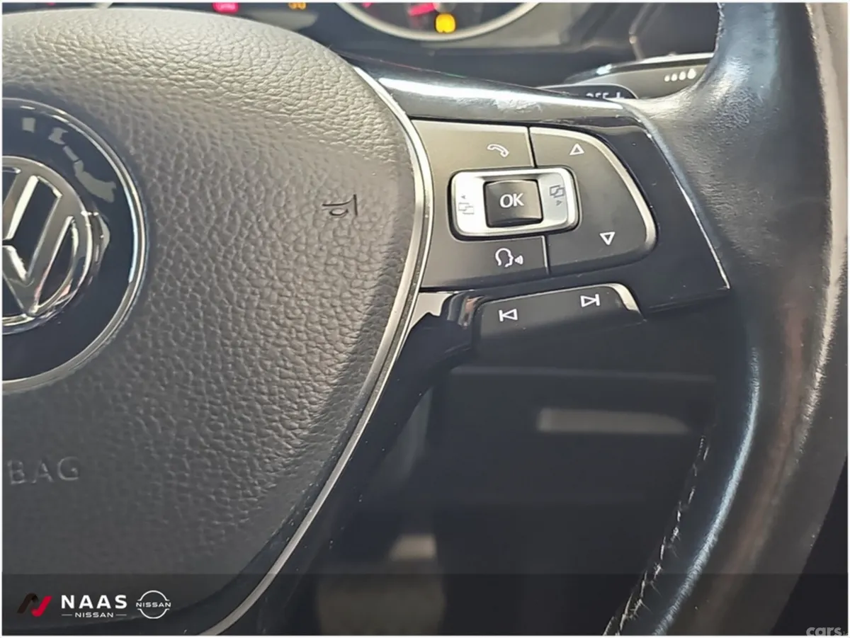 Volkswagen Touran SUV, Petrol, 2018, Blue
