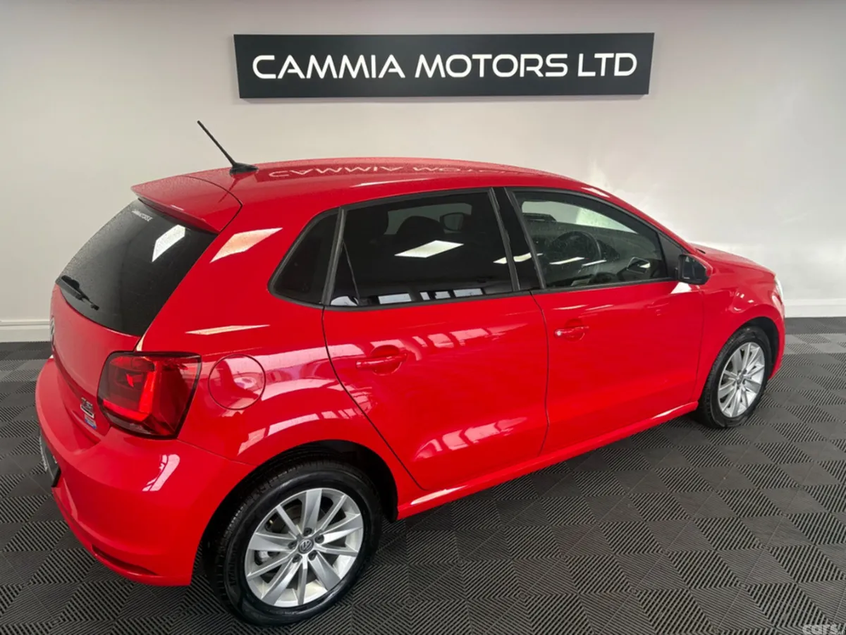 Volkswagen Polo Hatchback, Petrol, 2016, Red