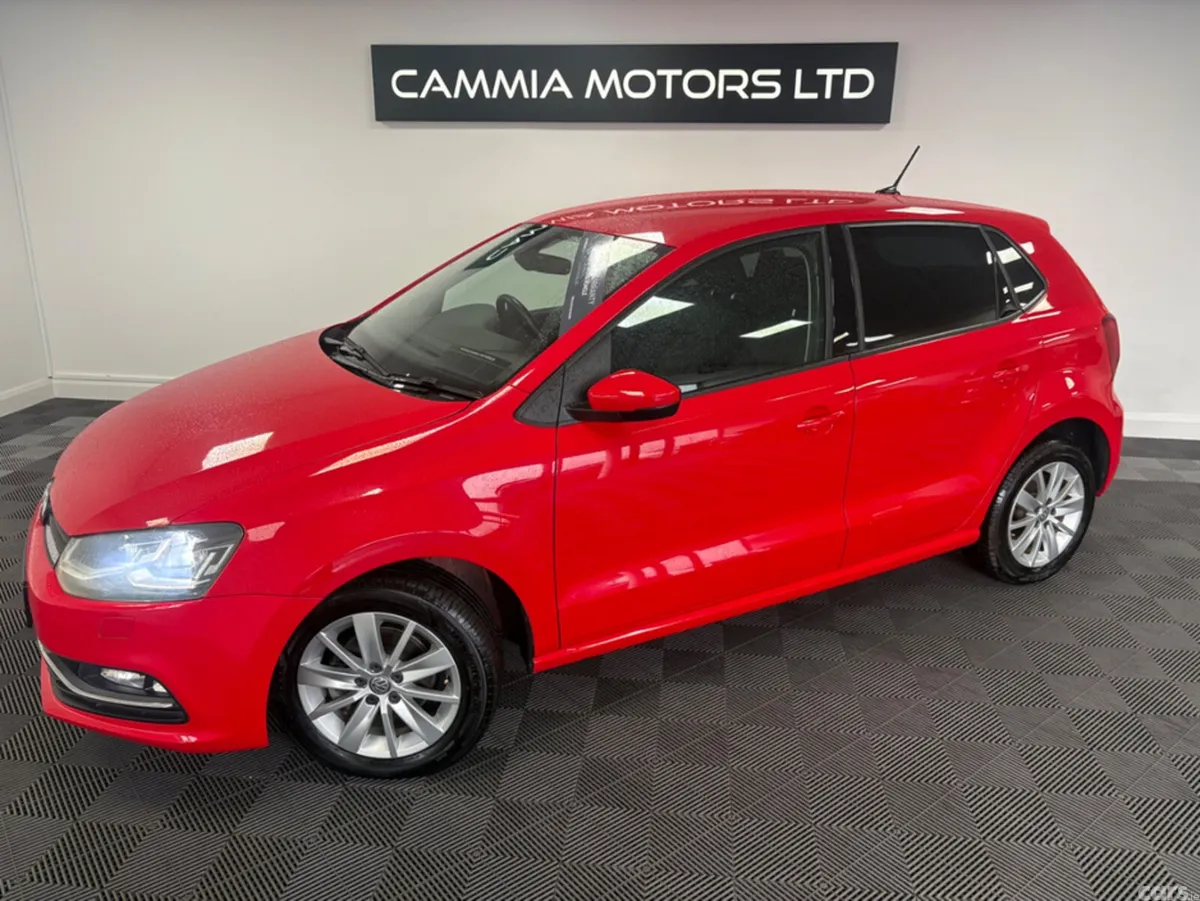 Volkswagen Polo Hatchback, Petrol, 2016, Red