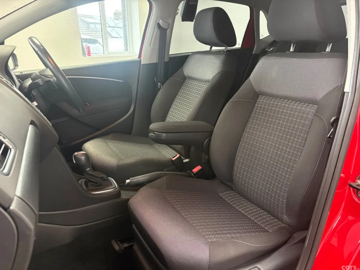 Volkswagen Polo Hatchback, Petrol, 2016, Red