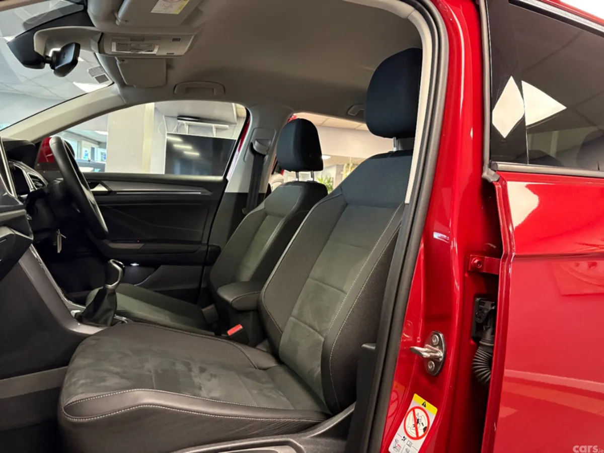 Volkswagen T-Roc SUV, Petrol, 2023, Red