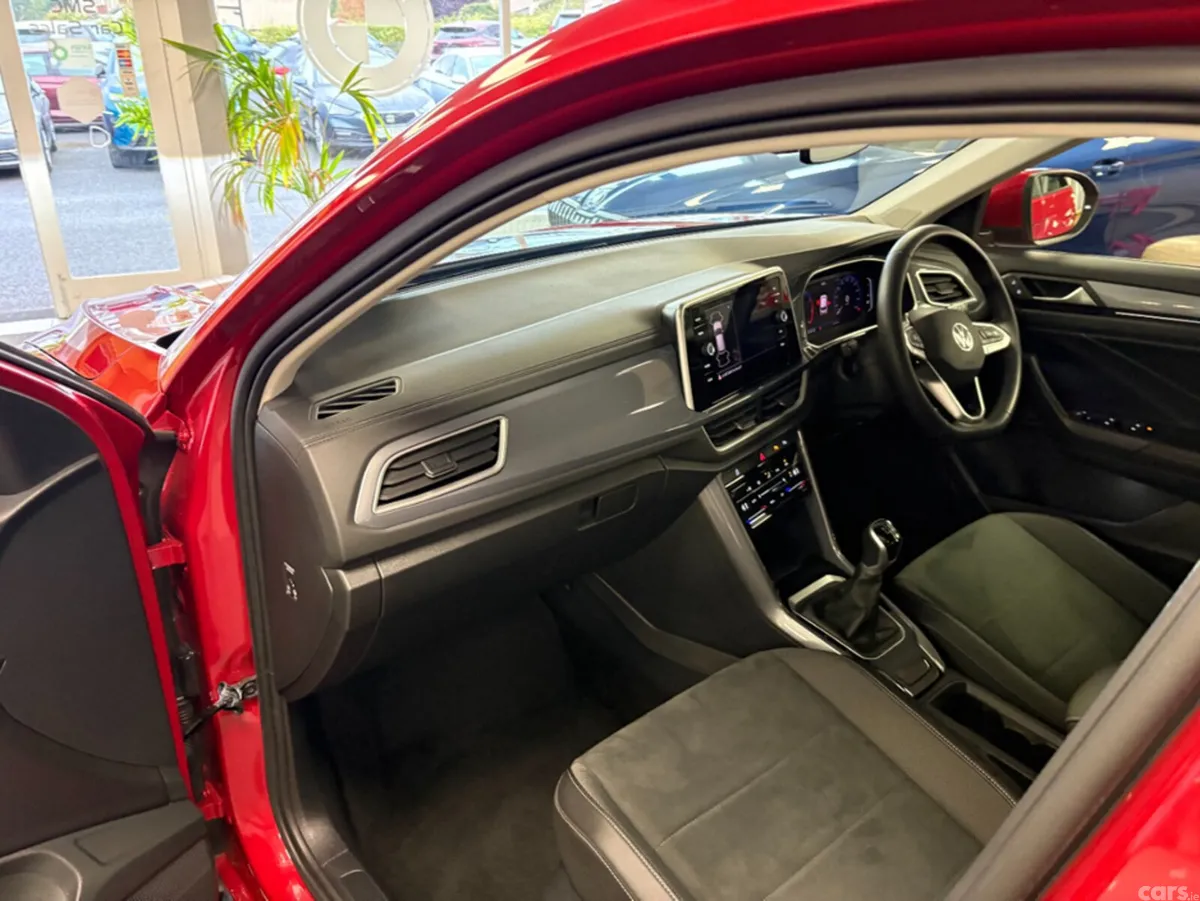 Volkswagen T-Roc SUV, Petrol, 2023, Red