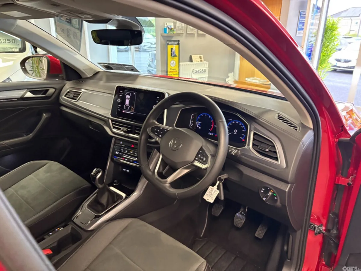 Volkswagen T-Roc SUV, Petrol, 2023, Red