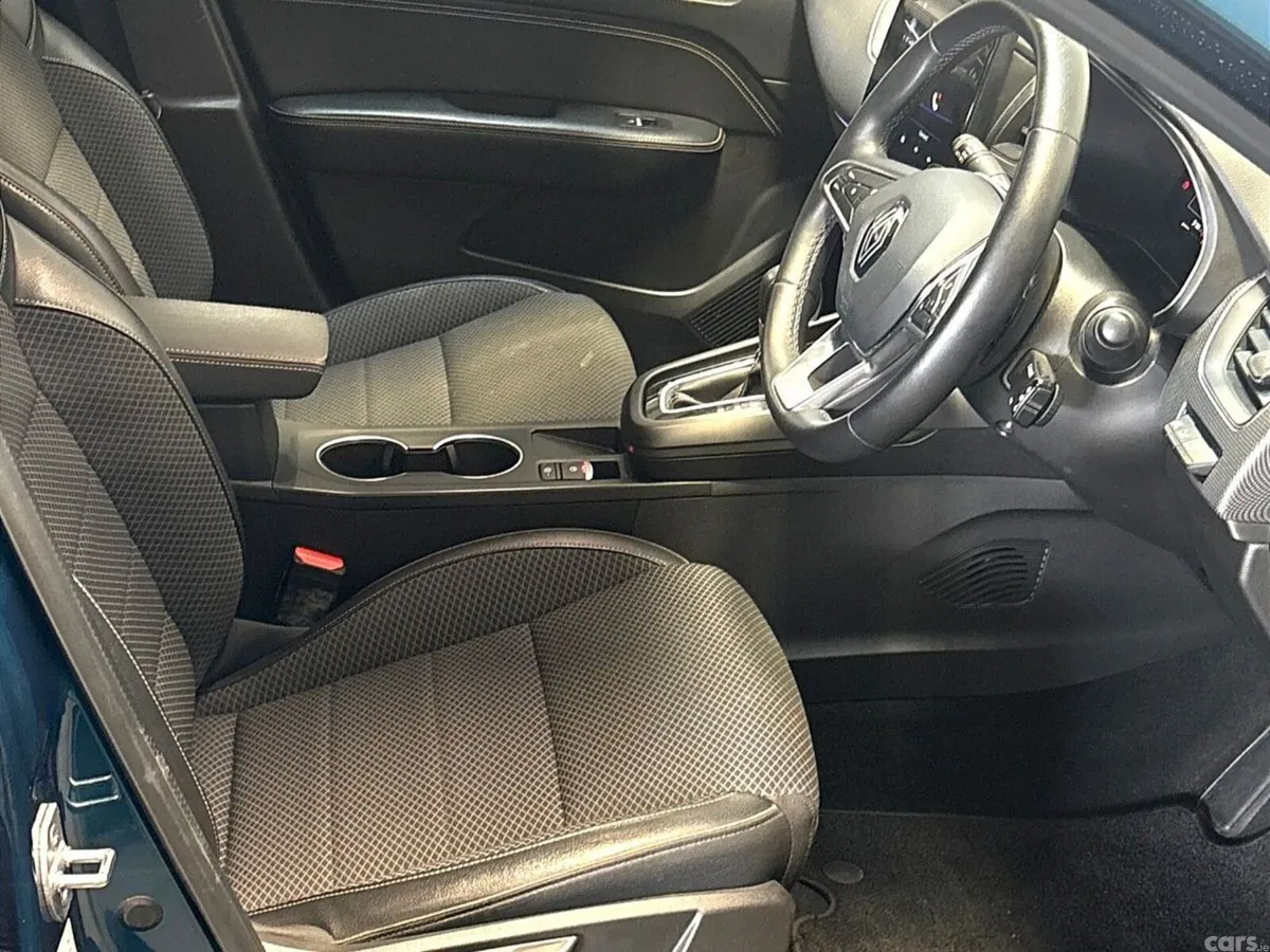 Renault Arkana Hatchback, Petrol, 2024, Blue